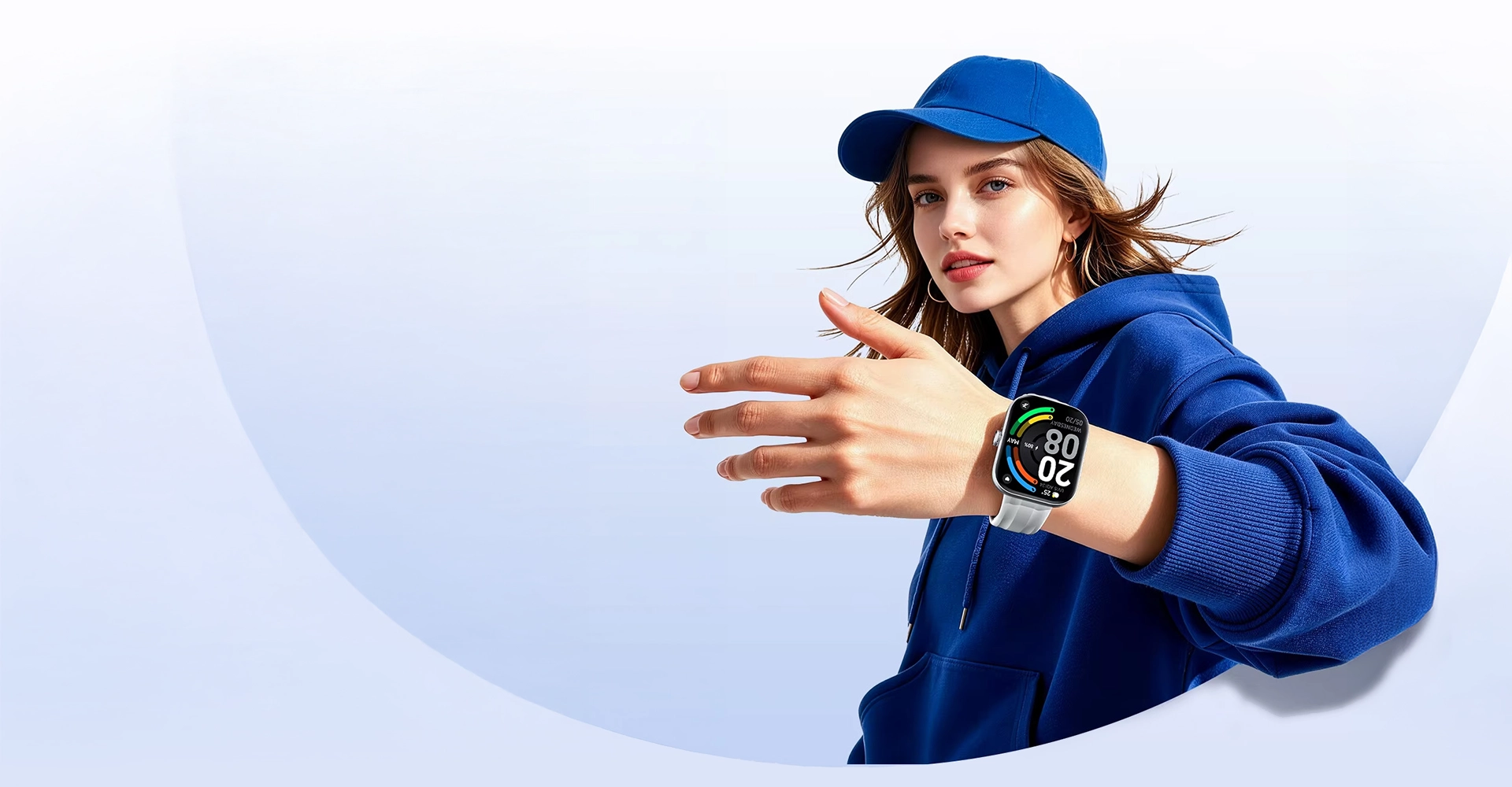 Mujer con el Haylou Watch Faro