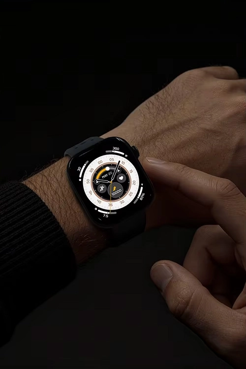 Pantalla del HAYLOU Watch Hyper en una habitación oscura