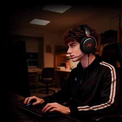 HAYLOU HexStorm G1 in use