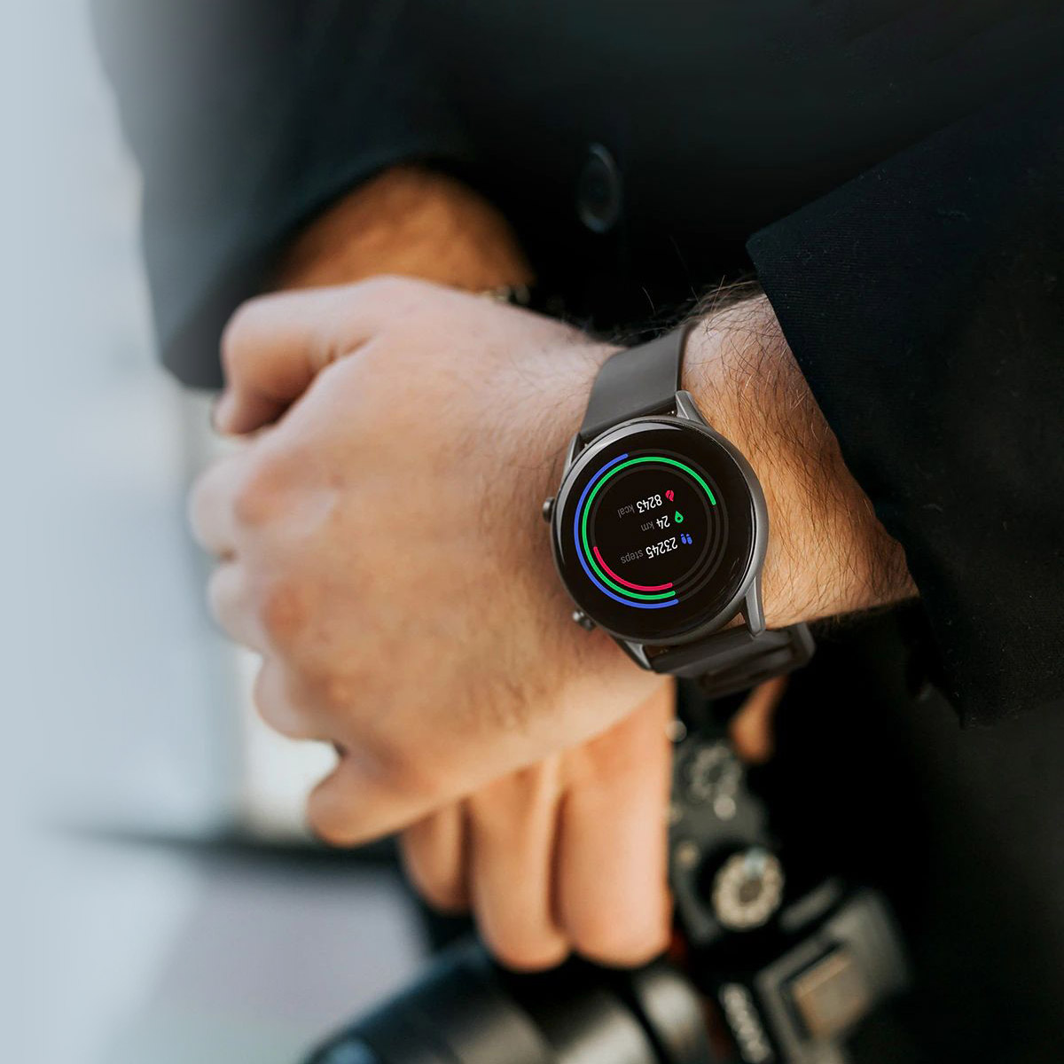 Haylou RT2 smartwatch on a man's hand